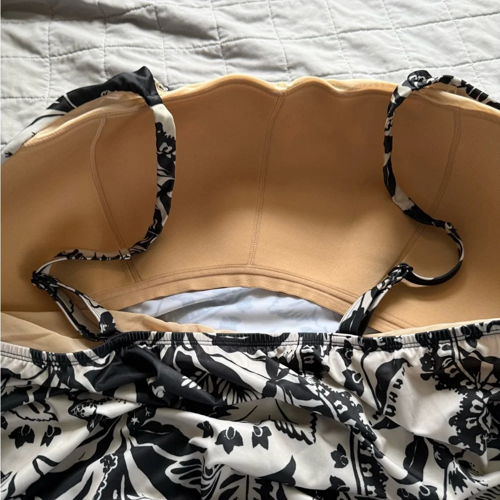 Lane Bryant Black and Tan Floral Swim Top - 28 - Picture 4 of 9